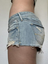 Blaue Vintage Low Rise ausgefranste Jeansshorts